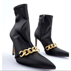 🆕 New Chain Sock Booties